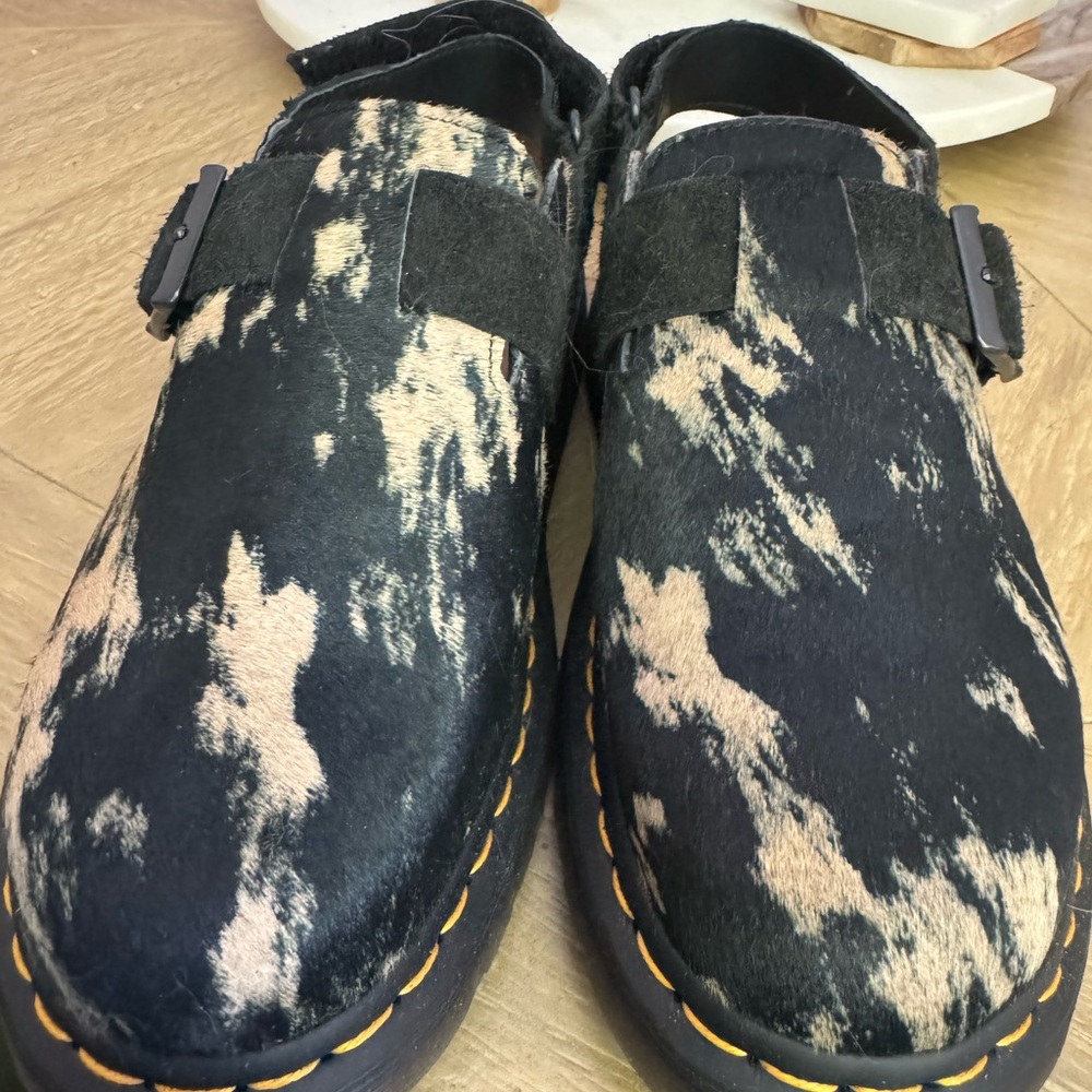 Dr. Martens Black and Tan - Jorge mules